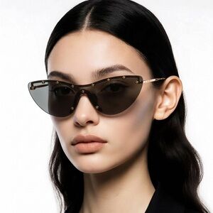 New Authentic Gucci Black and Gold Star-Studded Sunglasses GG0666s 001
